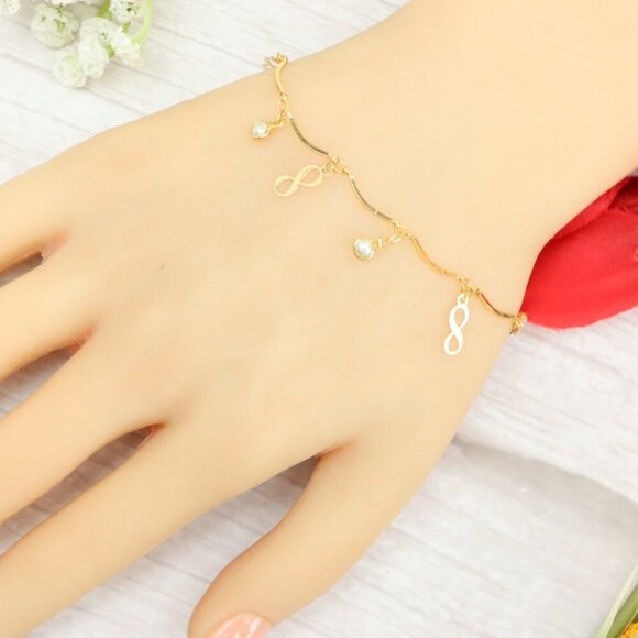 "Trendy Handmade Bracelet – A Thoughtful Gift for Girls & Women | UNVRC1014 - Picture 1 of 10